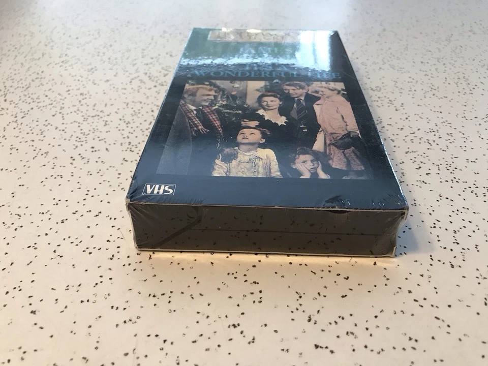 It's a Wonderful Life  Hollywood Movie Greats.  VHS  Brand New And Sealed - Image 4 of 4