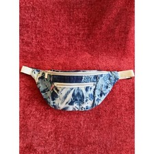 Vintage-looking 80 s/90 s Acid Wash Denim Fanny Pack/ Retro Bumbag
