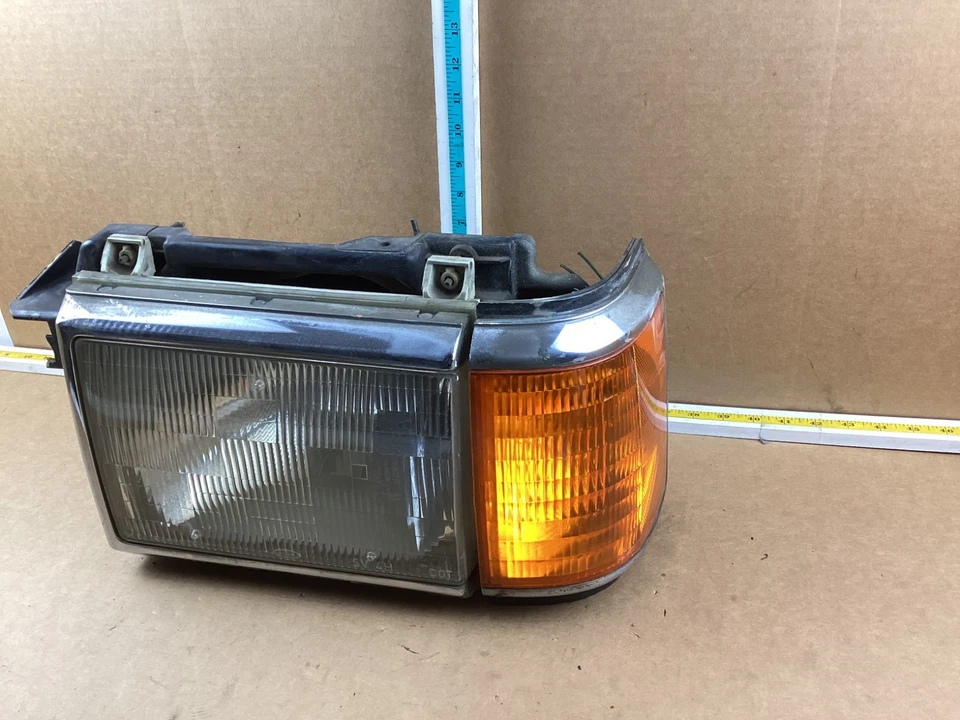 Conjunto de faros delanteros izquierdo del lado del conductor Ford F-150 1987-1991 E7TB-13006-AB Foto 2 de 4