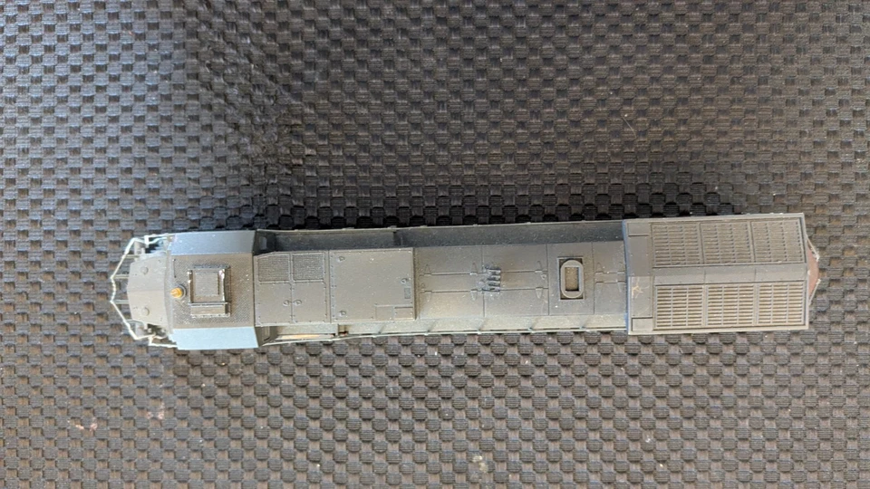 Walthers HO Diesel GE Dash 8-40B, Southern Pacific #8003 DCC, Runs good - Image 3 of 4