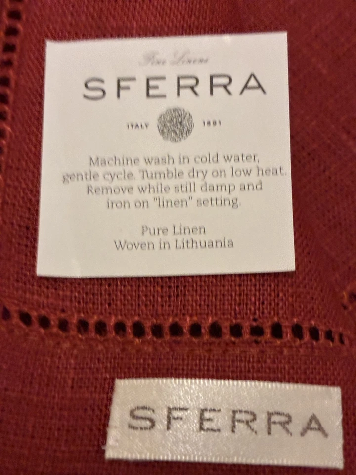 Набор обеденных льняных салфеток Sferra из 4 20x20 дюймов из обожженного оранжевого кирпича праздничный - Изображение 2 из 4