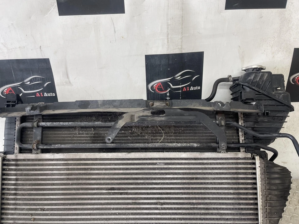 2002-2006 Freightliner Sprinter Van Radiator With Intercooler Complete 2.7 Foto 4 de 4