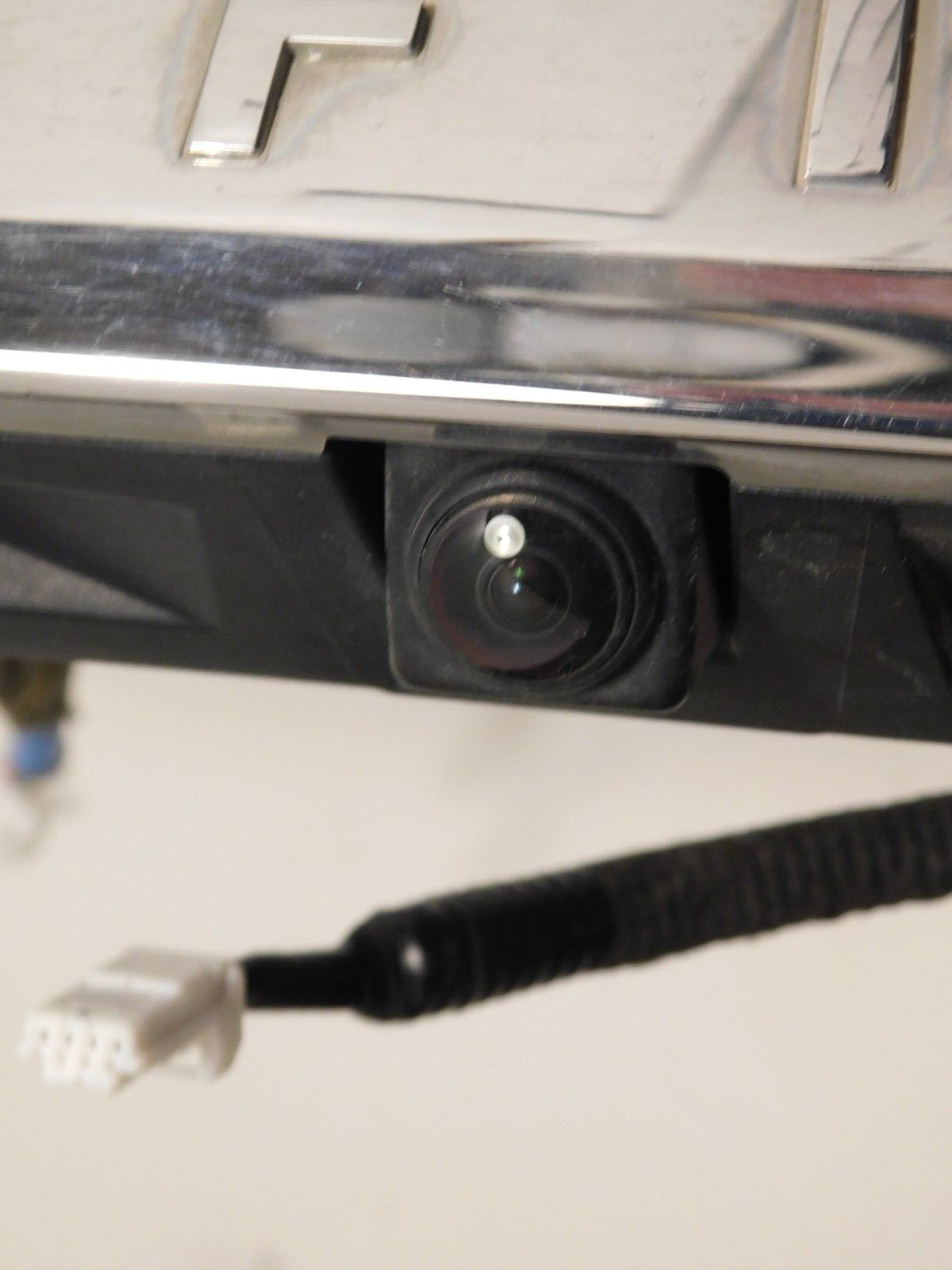 20132015 INFINITI JX35 QX60 REAR CHROME BACK UP CAMERA TRIM UPPER