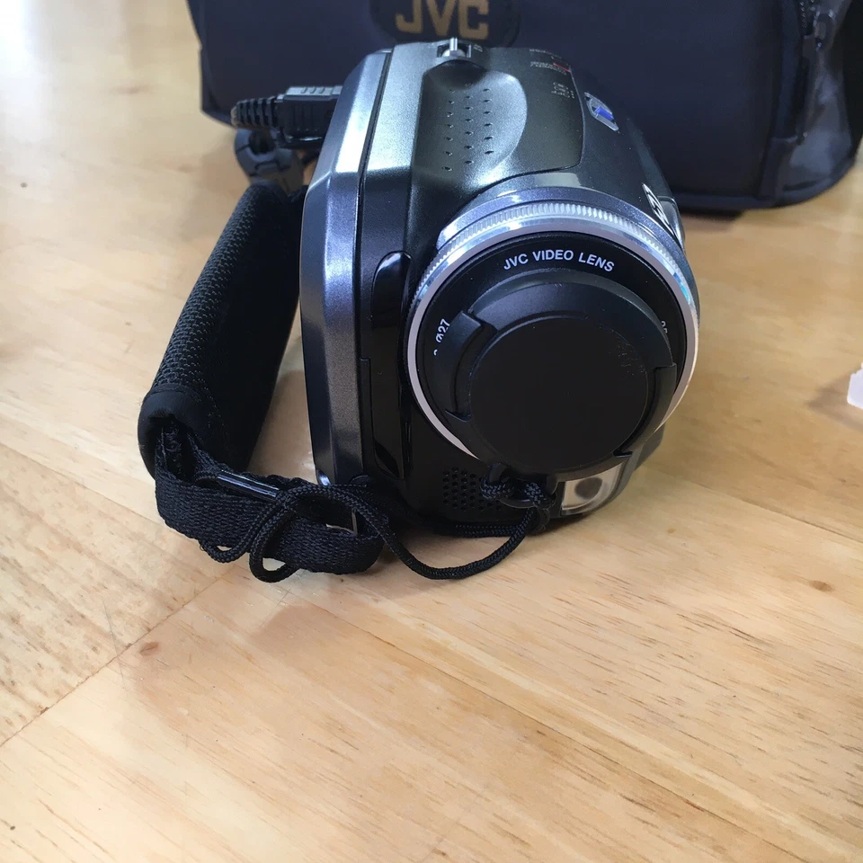 JVC GZ-MG35U Hard Disk Comcorder 30Gb HDD Battery AC Charger Bag - Image 2 of 4