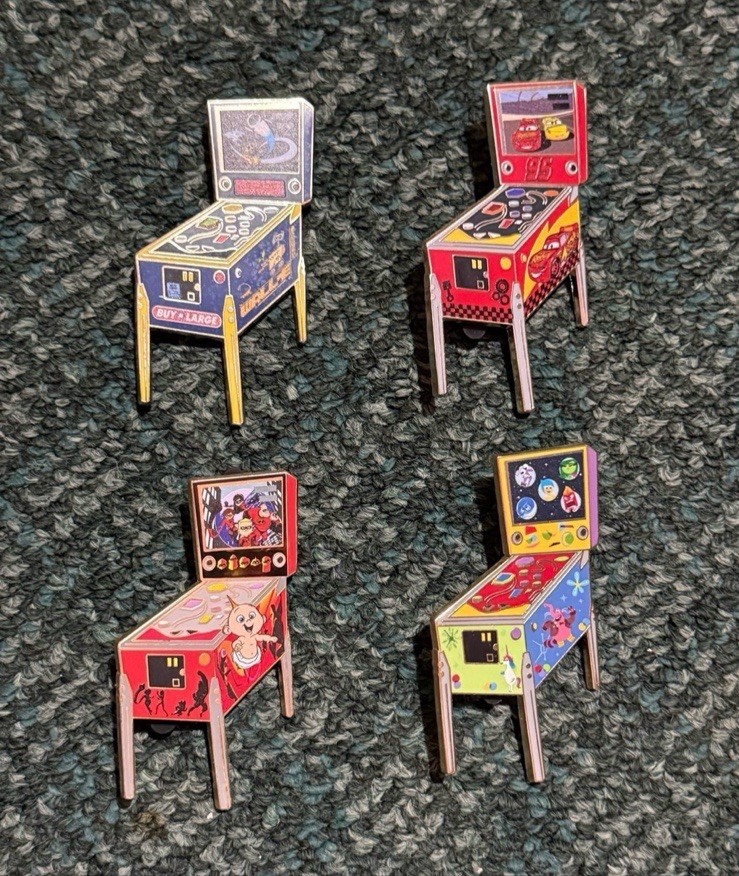DISNEY PIN CARS INSIDE OUT WALLE-E THE INCREDIBLES ARCADE PINBALL MACHINE LE