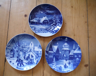 Sammelteller, Weihnachtsteller DDR echt Kobalt 1975, 1980, unbekannt 3 Stück