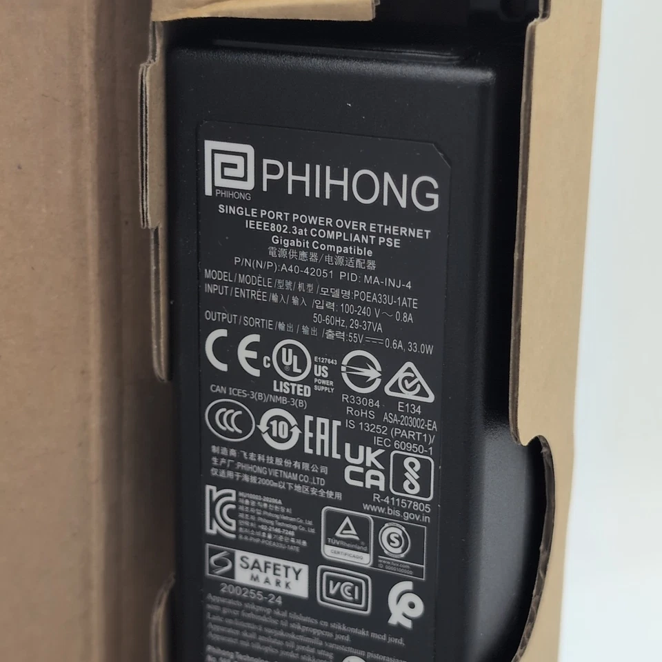 Phihong POEA33U Alimentación de un solo puerto a través de Ethernet 33W / 55V / 0,6A con cable Foto 3 de 4
