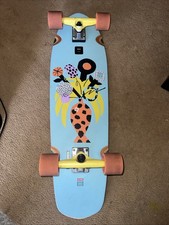 Globe NIYN DOT FLORAL GRAPHICS Skateboard Complete BRAND NEW DEMO/DISPLAY MINT