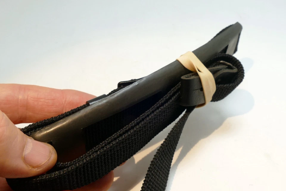 BLACK Strap for Camera Case 2cm wide Canvas Sturdy with rubber pad - Image 4 of 4