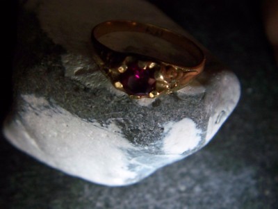 Rot Gold Ring sehr eleganter fein verzierter Rubin Brilliant Ring 585er Gold ...