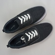 Universal Thread Women 9 Black Canvas Lace Up Comfort Walking Sneaker Shoes