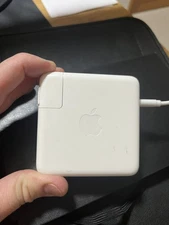 Apple 96W USB-C Power Adapter for MacBook Air/Pro  Good Condition US Style Plug