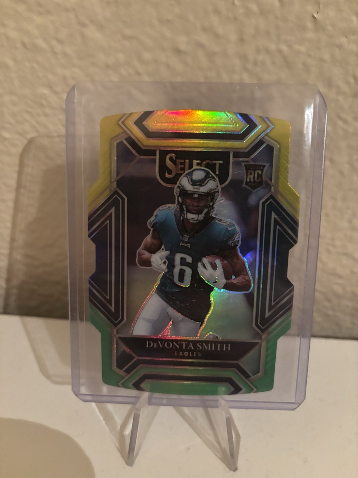 2021 Select Club Level Devonta Smith #249 Green & Yellow Prizm Die-Cut (RC)