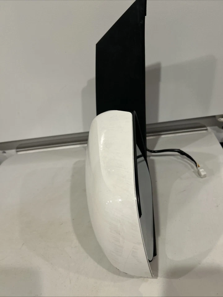 Toyota Sienna 2013-2017 Heated Mirror Driver Left Side Part 8794008093 - Image 2 of 4