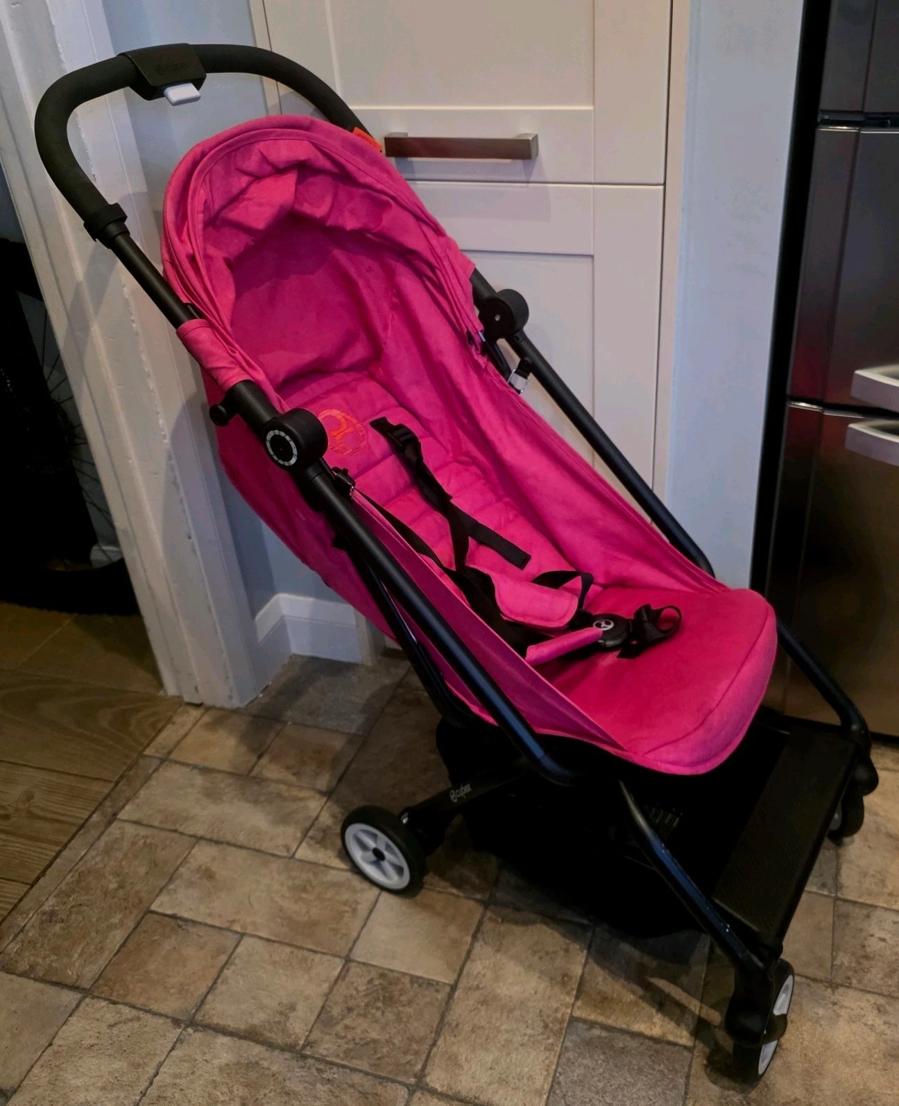 Cybex Eezy S Pink Travel Buggy / Compact Fold