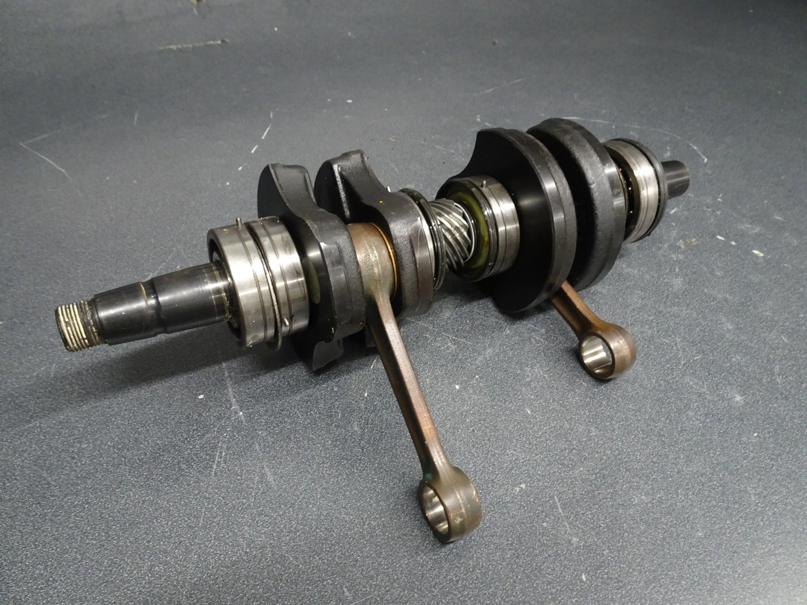 1996 Ski-Doo OEM Engine Crankshaft 420886937 MXZ 440