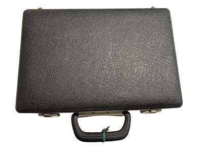 Münzsammelkoffer aus Leder mit 6 Schalen (2x 45 x 45 mm, 24; 4x 35 x 35 mm, 40)