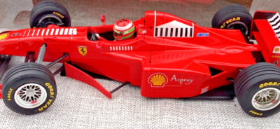1:18 Ferrari F300. Eddie Irvine 1998 #4. Minichamps. | eBay