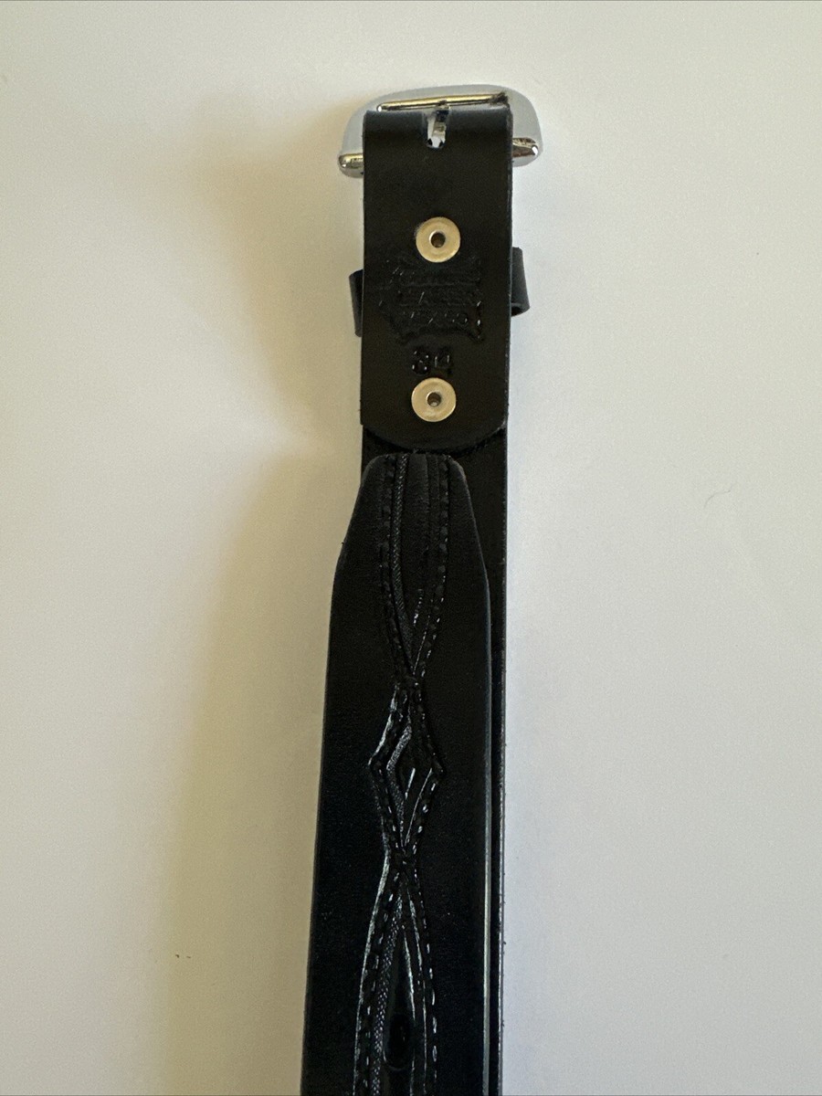 LEATHER Black Belt Made In Mexico Size M- 34, Silver Buckle