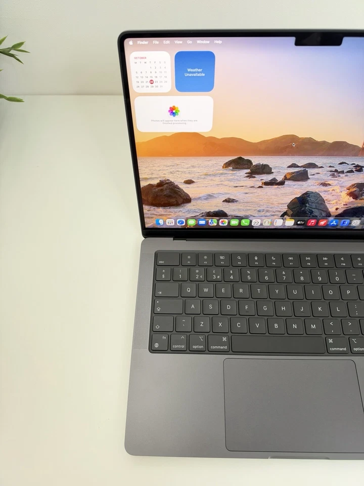 Apple MacBook Pro 14" M3 Max · 128GB · 4TB, photo 4 of 5