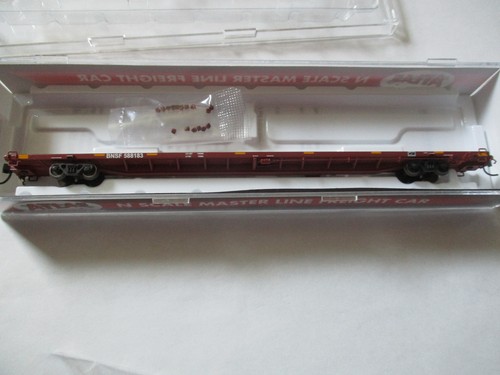 Atlas # 50007233 Burlington Northern Santa Fe 89'4" coche plano # 588183. Escala N | Condition: New
