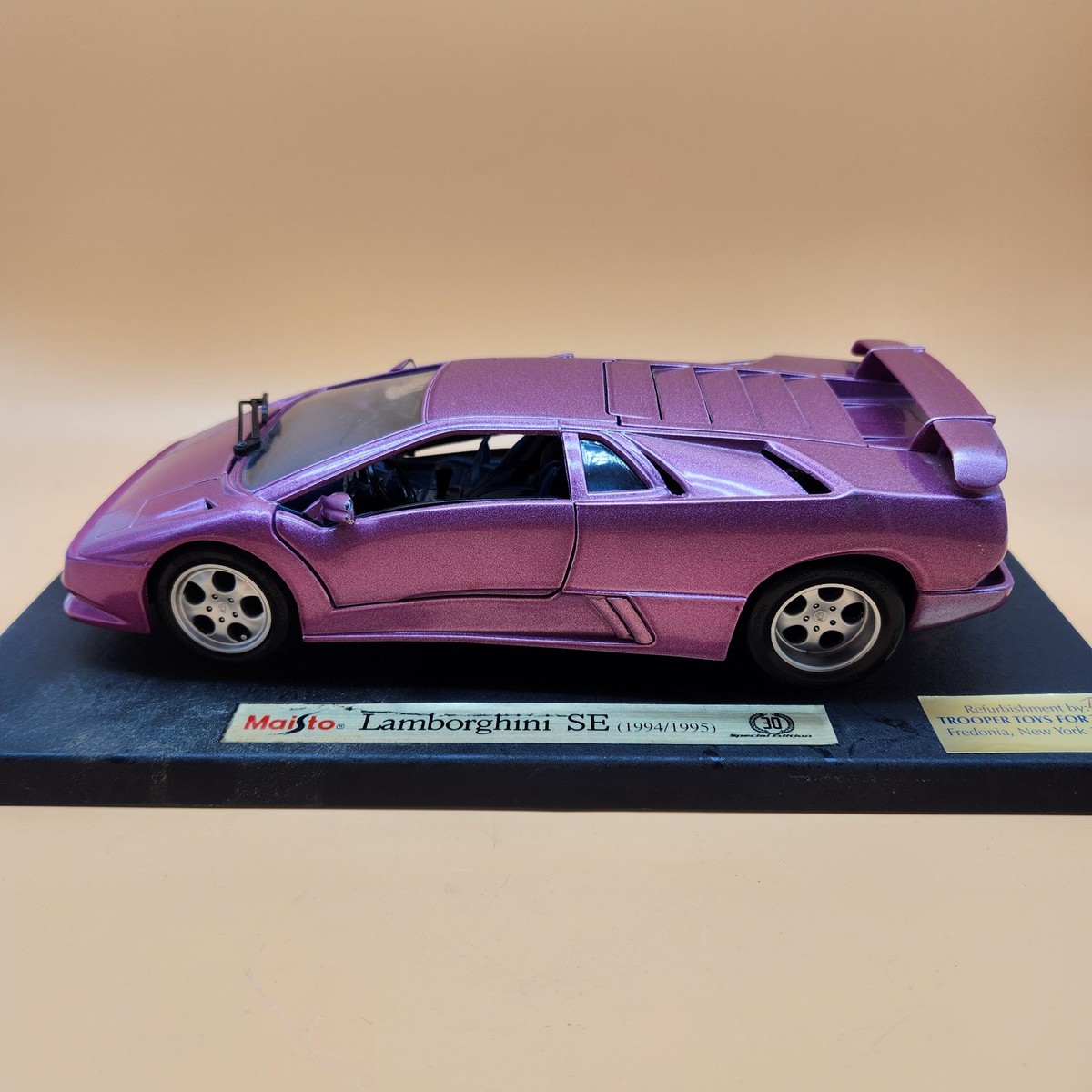 Vintage Maisto Lamborghini SE Diecast Car 1:18 1994 1995 Doors