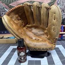 60s Era Spalding 42-917 Maury Wills Autograph Model Split Action Web Glove