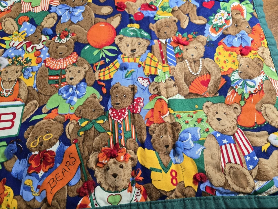 Edredón vintage hecho a mano para cuna de bebé Bears verde y brillante multi, 40"x34" Foto 2 de 4