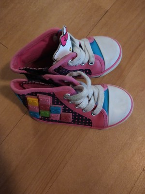 hello kitty tennis shoes