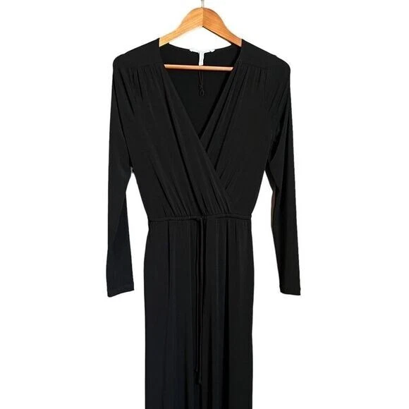 BCBGeneration black surplice jumpsuit. Size xs - Image 3 of 4