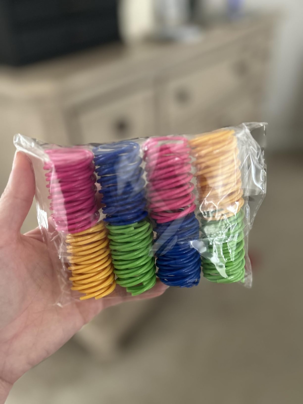 40 PCS Cat Spring Toys Colorful Plastic Coils for Fun & Interactive Play NEW