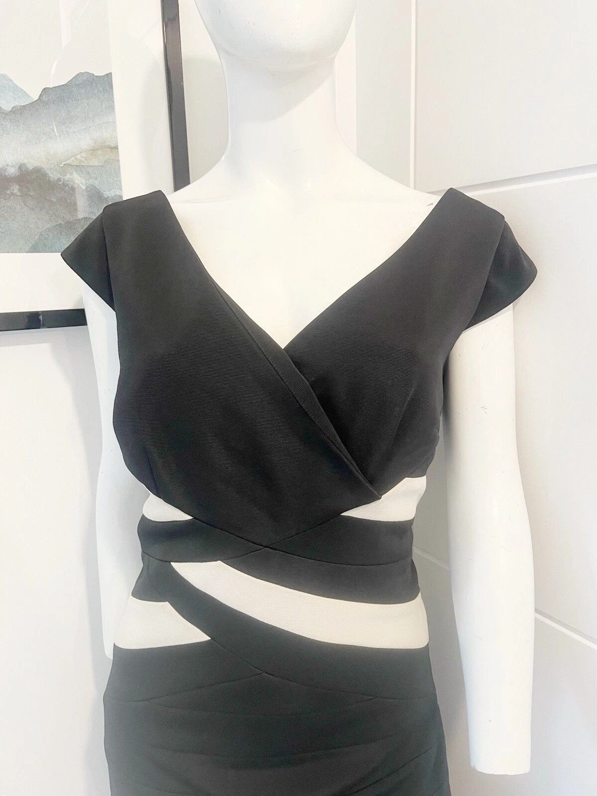 OFF WHITE Abito Alexon nero e bianco sporco scollo a V matita elasticizzato fascia taglia large