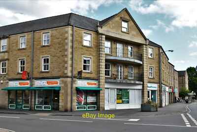 Foto 6x4 Bakewell, Matlock Street: Ginger Butchers und andere Geschäfte um 2021