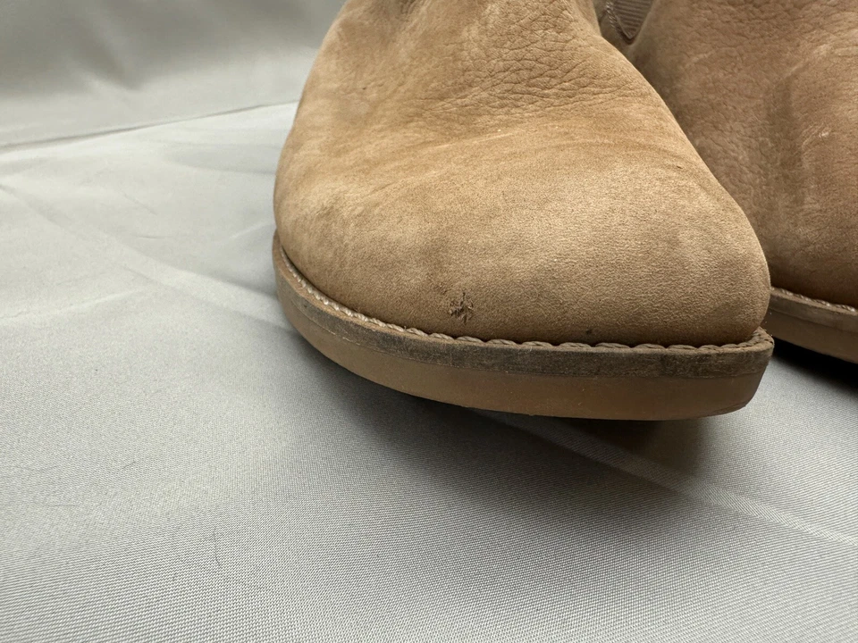 Lucky Brand Women's Taupe Closed Toe Short Heel Slip On Leather Booty Size 9 - Image 4 of 4