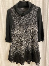 papillon dress Small Women Black White Lace