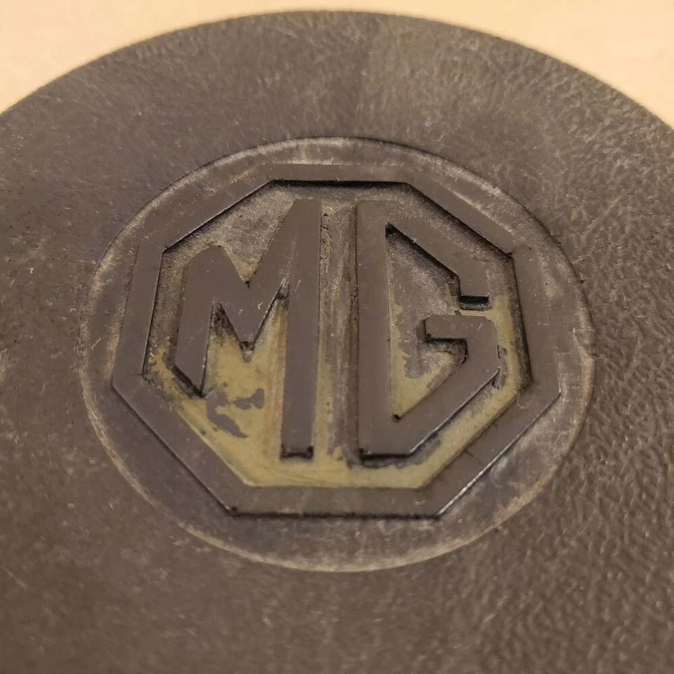 1971-1976 MG MGB MGB GT Midget Lucas Center Horn Push Button 33689A Dated 1972 - Image 2 of 4
