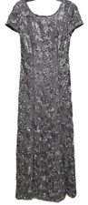 Alex Evenings Women's Long Rosette Lace Cap Sleeve Gown Dove Size 8 NWT