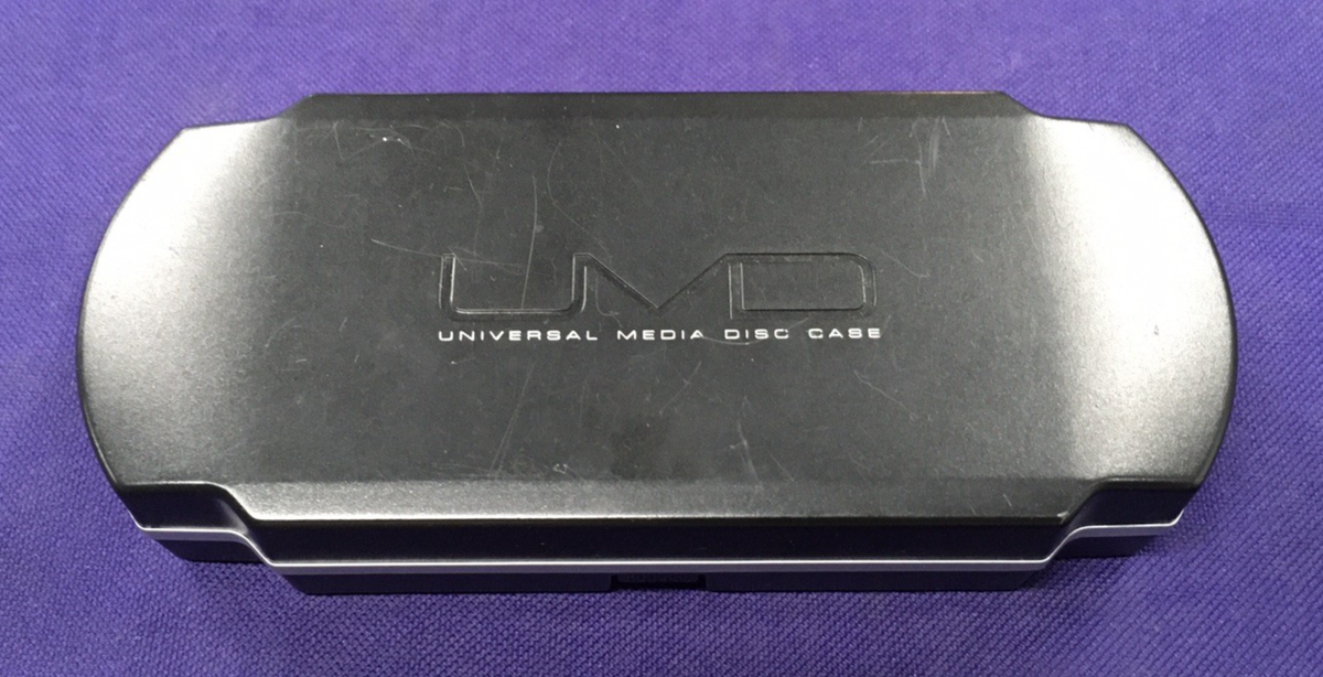 Sony PSP Playstation Portable Hard Shell UMD Game Case Holds 8 UMD