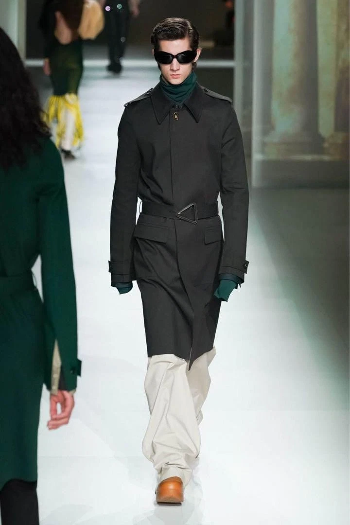 Trench cappotto Bottega Veneta di Daniel Lee