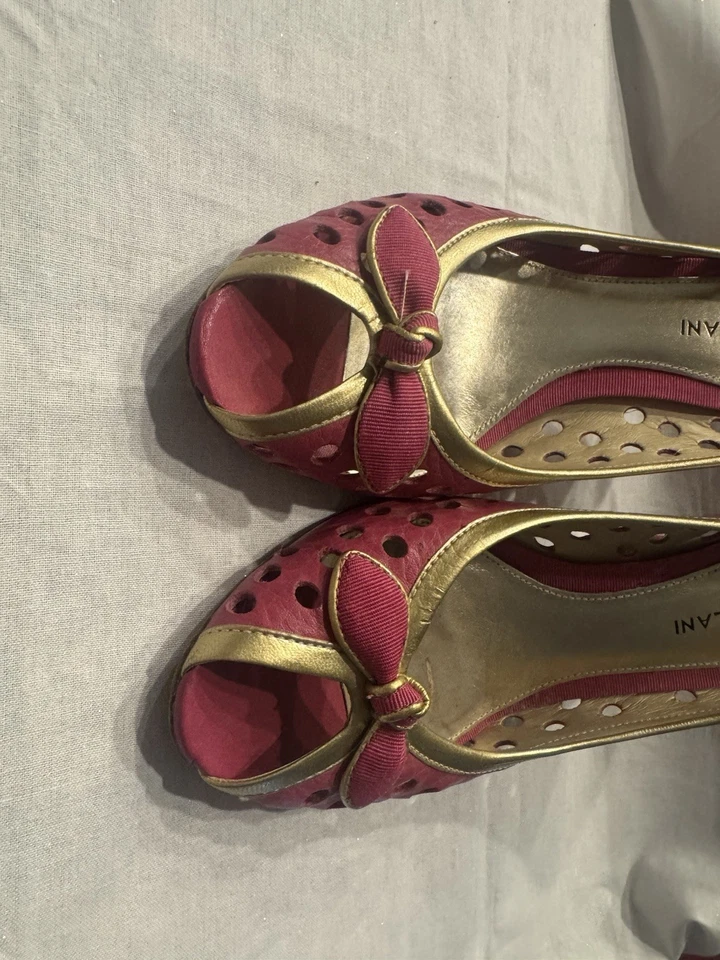 Sexy Antonio Melani Pink And Gold Women's Bow Faux Leather Heels - Size 7.5M - Image 3 of 4