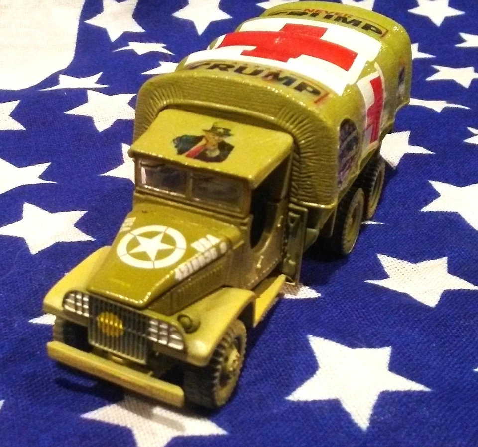 DONALD TRUMP CUSTOM D/C ARMY RED CROSS TRUCK NEW / 1/64 - Image 3 of 4