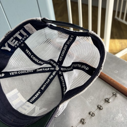 Yeti Coolers Baseball Cap Genuine Trucker Hat - Picture 12 of 12