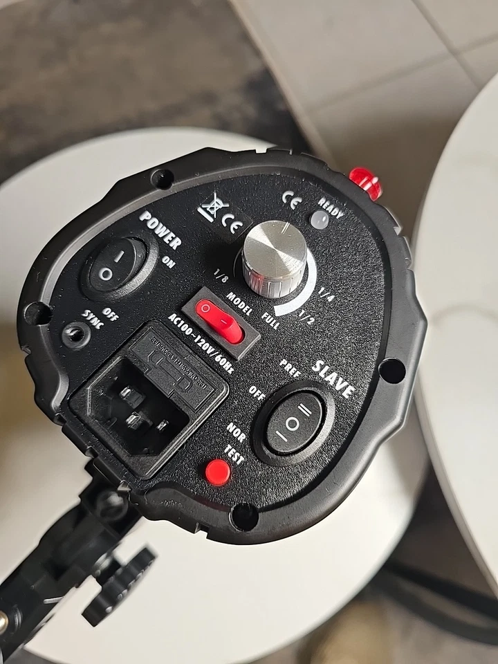 NUEVO C-300 ESTUDIO FLASH ESTROBOSCÓPICO 300 VATIOS PROBADO (#B34) Foto 2 de 3