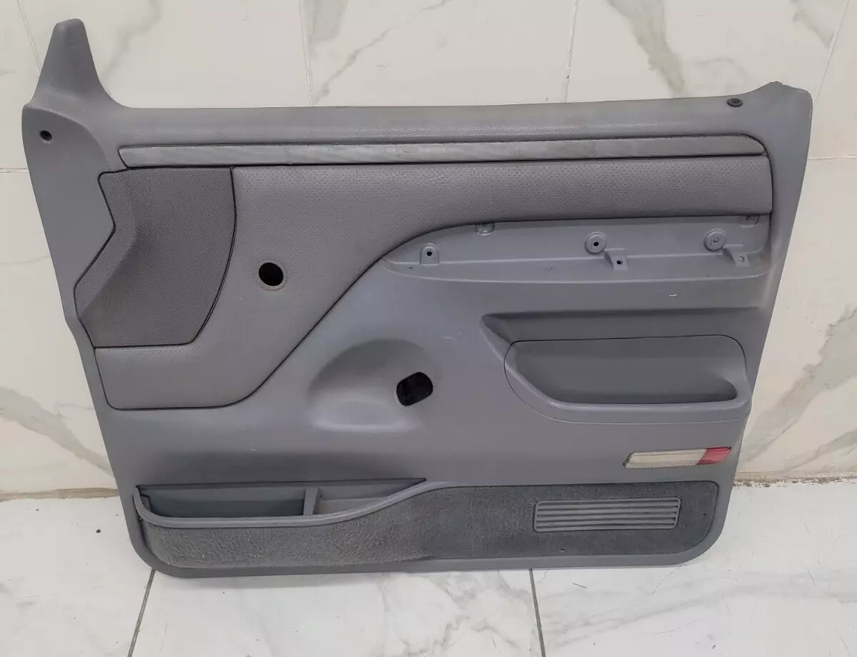 92 96 Ford F150 BRONCO Interior DOOR PANEL Front RIGHT Passenger