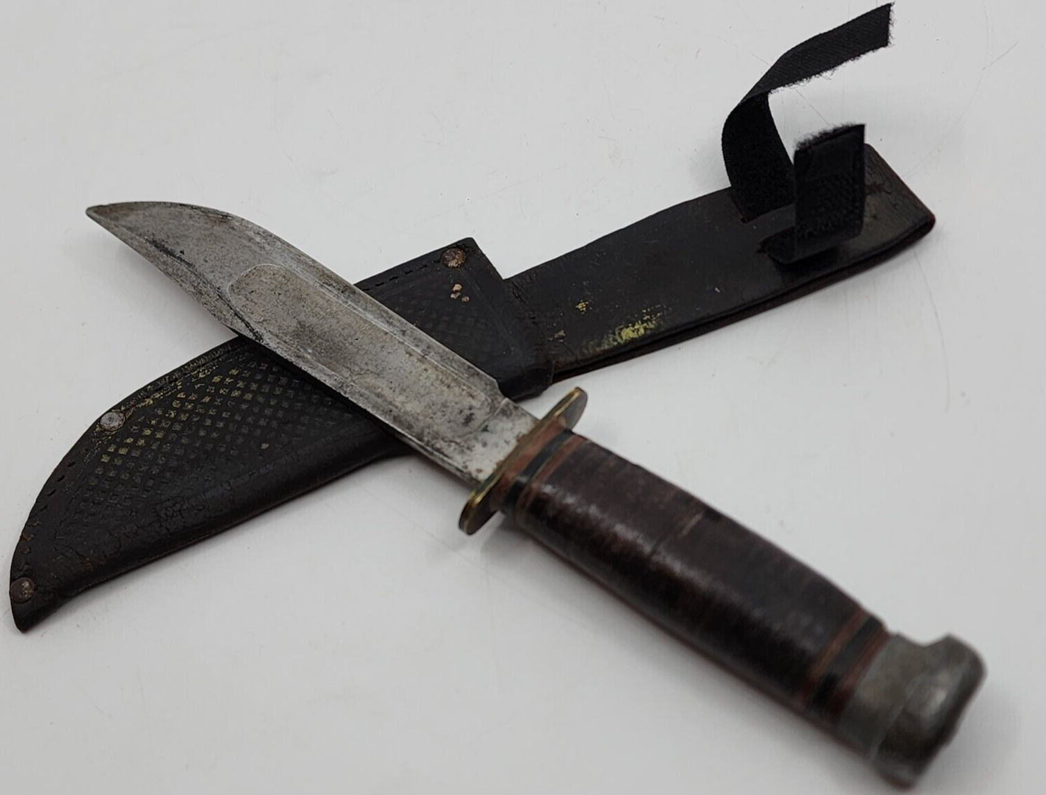 VINTAGE CAMILLUS CUTLERY CO. WRAPPED LEATHER HUNTING/FIGHTING FIXED