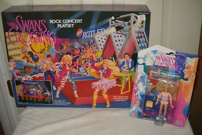 #10223 Playmates Swans Crossing Slumber Party Mila Rosnovsky & Rock Concert Set