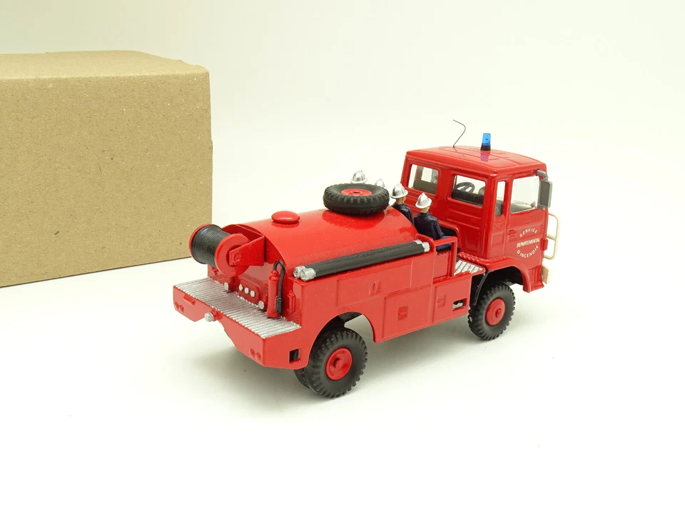 Camión de bomberos Norev Code 3 SB 1/43 - Saviem Renault SJ Foto 3 de 4