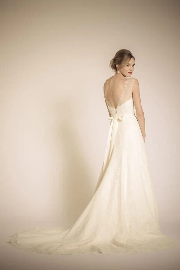 Size 8 wedding dress street size clearance