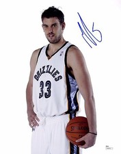 Marc Gasol Signed 11x14 Photo JSA COA Autograph Grizzlies Auto DPOY Lakers SP RC