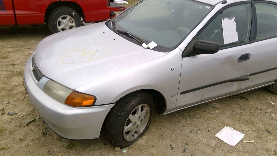 Radiador MAZDA PROTEGE 95 96 97 98 ENVÍO RÁPIDO Foto 3 de 4